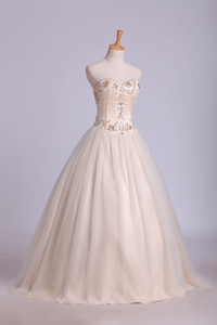 2024 Two-Tone Sweetheart Quinceanera Dresses Ball Gown With Beads Floor-Length