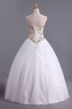 Load image into Gallery viewer, 2024 Charming Quinceanera Dresses Sweetheart A Line Floor Length With Beads Ivory