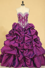 Load image into Gallery viewer, Quinceanera Dresses