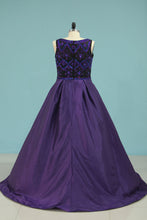 Load image into Gallery viewer, 2024 New Arrival Plus Size Prom Dresses A Line Scoop With Beading Taffeta